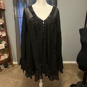 Gimmicks by BKE Black Sheer Tunic